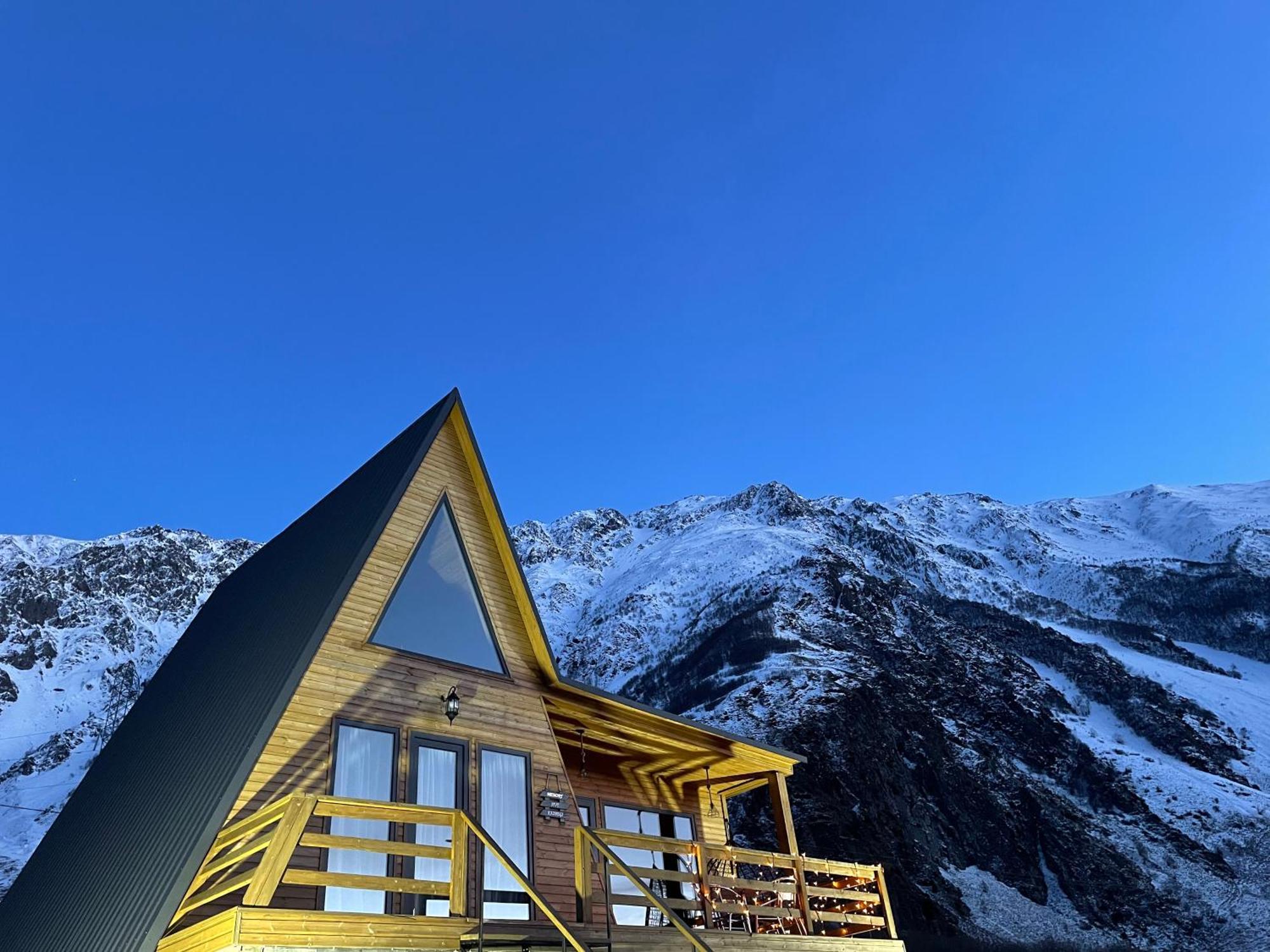 Memory Hut_Kazbegi Apartment Екстериор снимка
