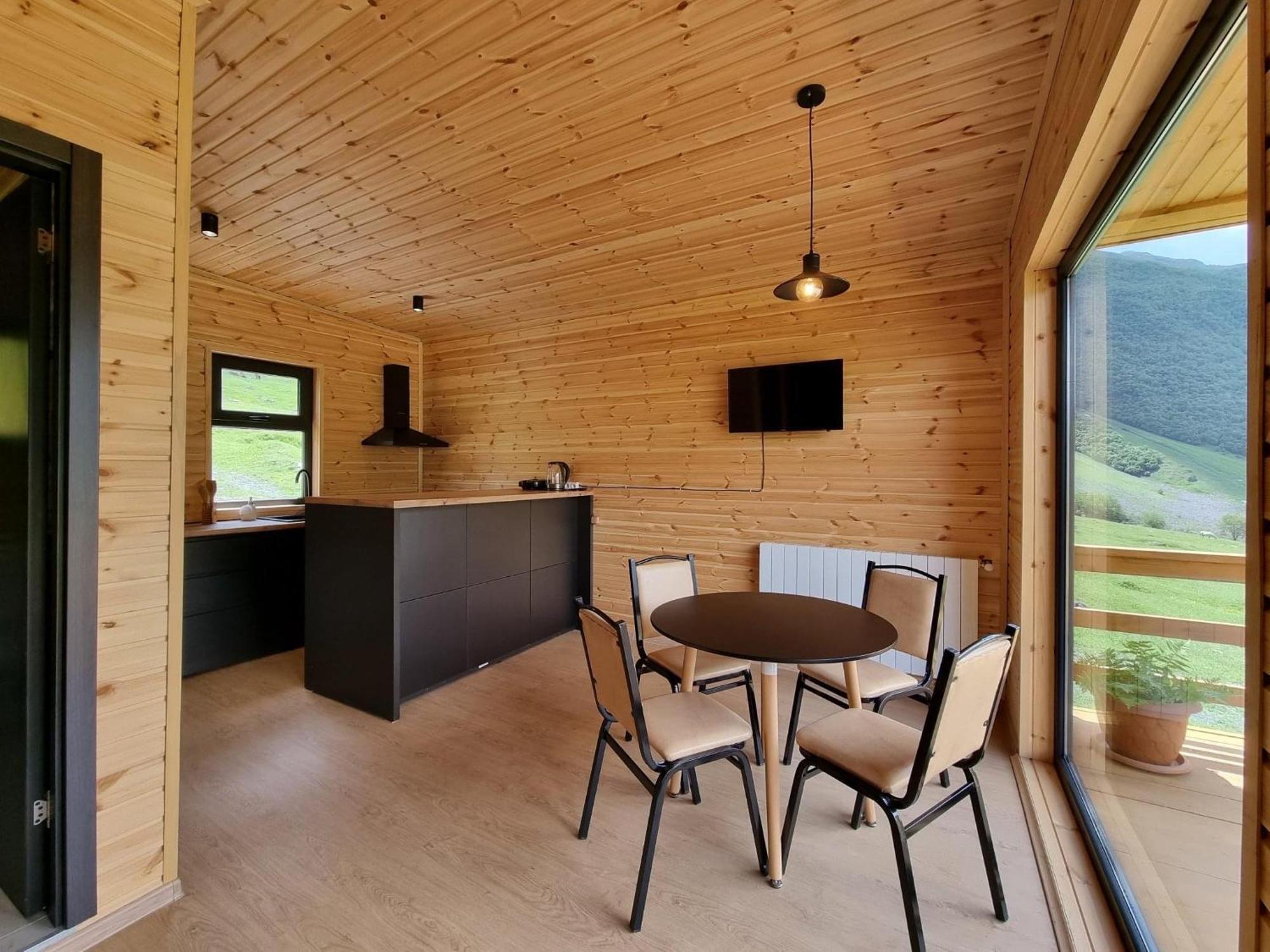Memory Hut_Kazbegi Apartment Екстериор снимка