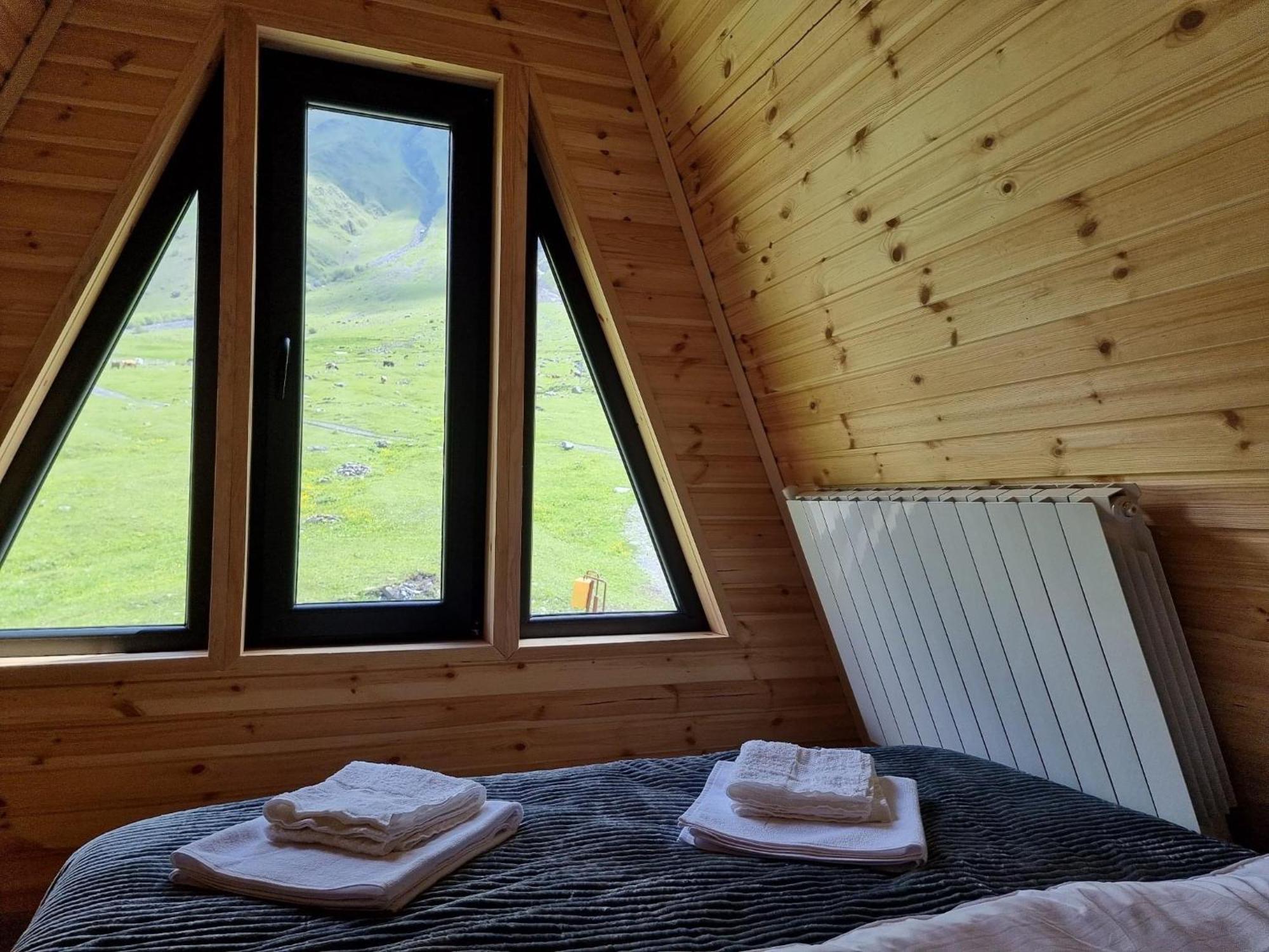 Memory Hut_Kazbegi Apartment Екстериор снимка